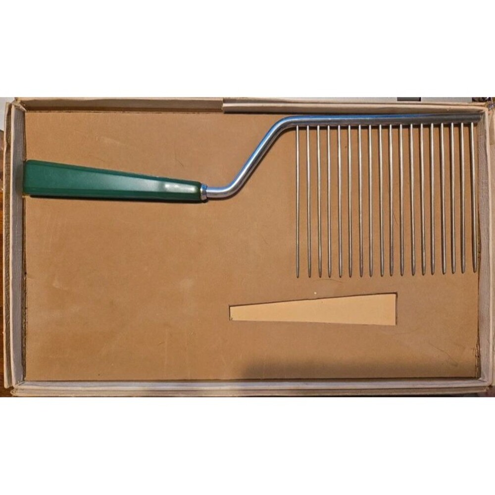 Vintage Mid-Century Cake Breaker / Cake Comb with Green Bakelite Handle